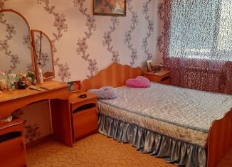 Продаю 4-ком. квартиру, 75.9 м2, Котово, улица Свердлова, 18