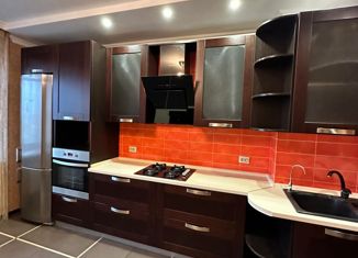 Продаю трехкомнатную квартиру, 90 м2, Ставрополь, улица Мира, 274, микрорайон №6