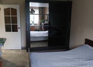 Продается 3-комнатная квартира, 62.4 м2, поселок городского типа Шушенское, 2-й микрорайон, 20