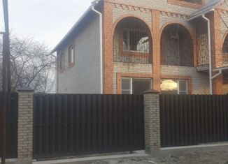 Продажа дома, 400 м2, Крымск, улица Карла Либкнехта