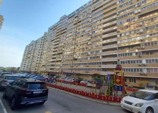 Продам двухкомнатную квартиру, 65.4 м2, Краснодарский край, Кореновская улица, 2к4