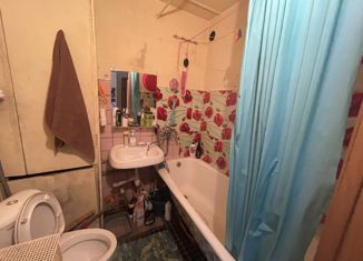 Продаю трехкомнатную квартиру, 56 м2, Москва, улица Советской Армии, 13, улица Советской Армии