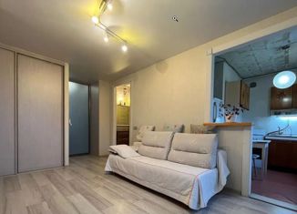 Продаю 2-комнатную квартиру, 44 м2, Новосибирск, метро Речной вокзал, Ленинградская улица, 141