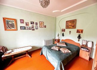 Продаю дом, 360 м2, Чистополь, улица Усманова, 1