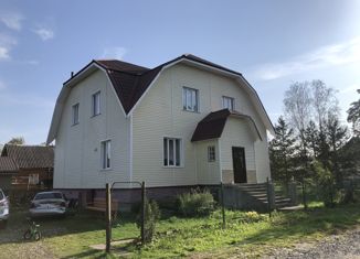 Продам дом, 291 м2, городской посёлок Ульяновка, улица Комсомола, 101