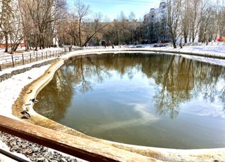 Продаю 2-ком. квартиру, 44.4 м2, Москва, улица Генерала Антонова, 8, улица Генерала Антонова