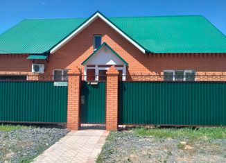 Продаю дом, 206 м2, посёлок Акбулак, Октябрьская улица, 109