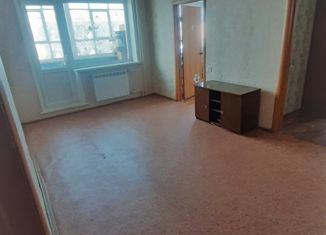 Продам 4-комнатную квартиру, 60.4 м2, Шелехов, 1-й микрорайон, 32