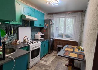 Продам 3-ком. квартиру, 56.8 м2, деревня Погребы, Заводская улица, 5