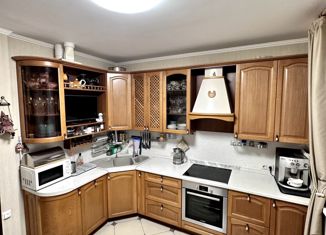 Продаю трехкомнатную квартиру, 74.8 м2, Москва, улица Раменки, 25к1, улица Раменки