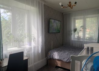 Продажа 2-ком. квартиры, 43 м2, Тольятти, Комсомольская улица, 121, Центральный район
