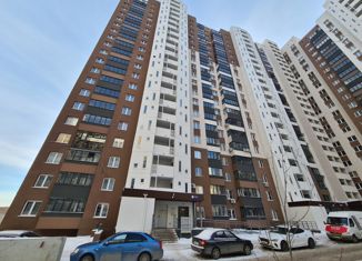 Продам 3-ком. квартиру, 75 м2, Челябинск, ЖК Спортивный, улица Университетская Набережная, 99