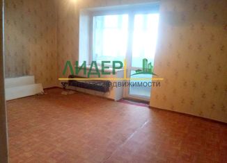 Продажа 3-ком. квартиры, 60 м2, Ленинск-Кузнецкий, улица Менделеева, 14