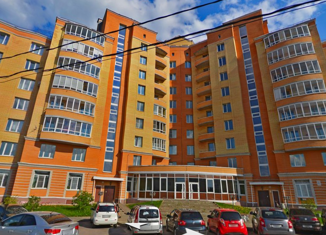 Трехкомнатная квартира на продажу, 82.1 м2, поселок городского типа Синявино, улица Кравченко, 11