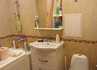 Продам двухкомнатную квартиру, 45 м2, Нижний Новгород, улица Левитана, 5, улица Левитана