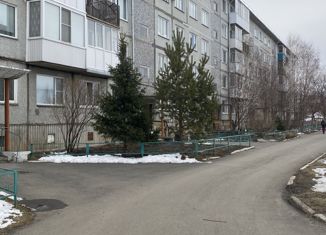 Продам 3-ком. квартиру, 66.5 м2, поселок городского типа Шушенское, 3-й микрорайон, 35