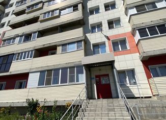 Продажа 2-комнатной квартиры, 47 м2, Бийск, улица Михаила Митрофанова, 2/4