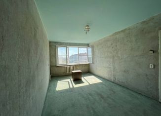 Продаю 1-ком. квартиру, 32.2 м2, Коммунар, Гатчинская улица, 18А