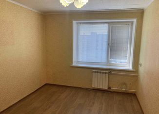 Продам 2-комнатную квартиру, 43 м2, Сосновоборск, улица Ленинского Комсомола, 3