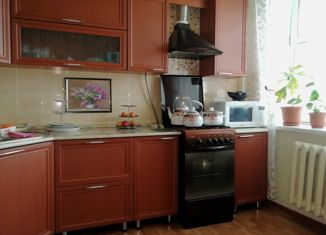 Двухкомнатная квартира на продажу, 58.1 м2, Азнакаево, Просторная улица, 6