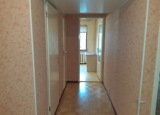 Продается 2-комнатная квартира, 56.8 м2, посёлок Новосмолинский, Танковая улица, 6