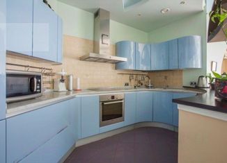 Сдам в аренду трехкомнатную квартиру, 120 м2, Москва, Береговая улица, 4к1, Береговая улица