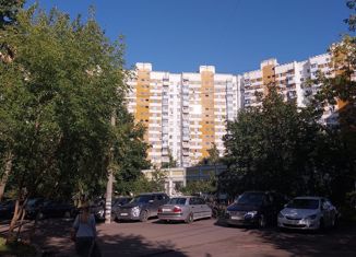 Продам 2-ком. квартиру, 54 м2, Москва, Лукинская улица, 1, район Ново-Переделкино