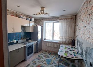 Продаю трехкомнатную квартиру, 67 м2, Назарово, 8-й микрорайон, 2