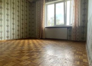 Однокомнатная квартира на продажу, 28 м2, Воткинск, улица 1905 года, 3