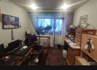 Продажа четырехкомнатной квартиры, 58 м2, Серов, улица Ломоносова, 18