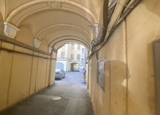 2-комнатная квартира на продажу, 38.8 м2, Санкт-Петербург, Захарьевская улица, 13, метро Площадь Ленина