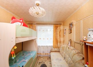 Продаю 4-ком. квартиру, 76 м2, Ишим, улица Шаронова, 5Б