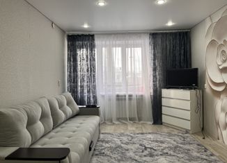 Продам 1-ком. квартиру, 31.7 м2, Азнакаево, улица Валиханова, 6