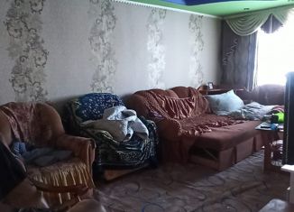 Продаю 3-ком. квартиру, 59 м2, село Томичи, Комсомольская улица, 2