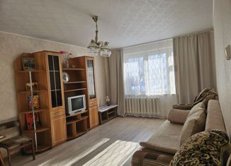 Продам 1-комнатную квартиру, 49 м2, Новочебоксарск, улица Строителей, 60