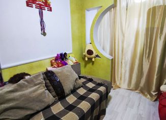 Продажа 2-ком. квартиры, 44 м2, Азов, улица Мира, 7