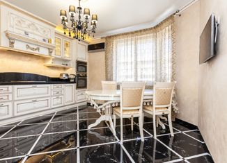 Продаю трехкомнатную квартиру, 113 м2, Краснодар, улица Бабушкина, 295, улица Бабушкина