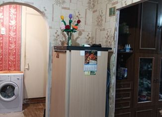 Продается двухкомнатная квартира, 36 м2, Шарыпово, 6-й микрорайон, 17