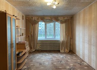 Продается двухкомнатная квартира, 51 м2, Сосновоборск, улица Ленинского Комсомола, 14