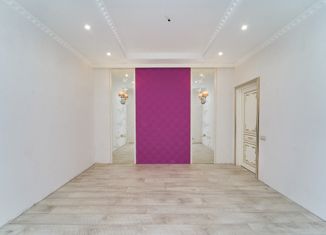 Продам 2-комнатную квартиру, 65.9 м2, посёлок Российский, улица Ратной Славы, 38