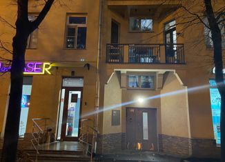 Продаю трехкомнатную квартиру, 57 м2, Москва, Большая Серпуховская улица, 34к6, метро Серпуховская