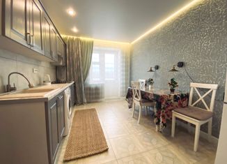 2-ком. квартира на продажу, 55 м2, Валдай, Песчаная улица, 22