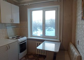 Аренда 3-ком. квартиры, 49 м2, Шелехов, 1-й микрорайон, 37