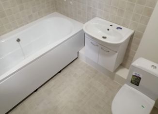 Продается 2-ком. квартира, 60 м2, Тюмень