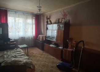 Продаю 2-комнатную квартиру, 46 м2, Кировск, Комсомольская улица, 1
