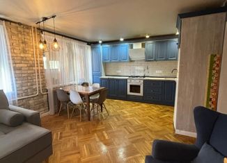 Продажа 4-ком. квартиры, 104 м2, Железноводск, улица Суворова, 53