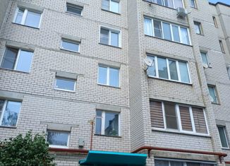 Продается 3-ком. квартира, 58.4 м2, посёлок Строитель, микрорайон Южный, 19к4