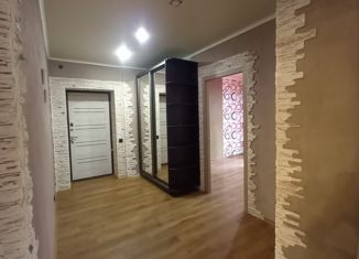 Продаю 2-ком. квартиру, 54 м2, Керчь, улица Ленина, 42