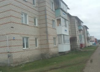 Продаю 2-ком. квартиру, 52 м2, село Верхние Киги, улица Ленина, 114