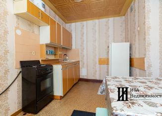 Продается 1-комнатная квартира, 40.2 м2, Омск, улица Масленникова, 66, Октябрьский округ